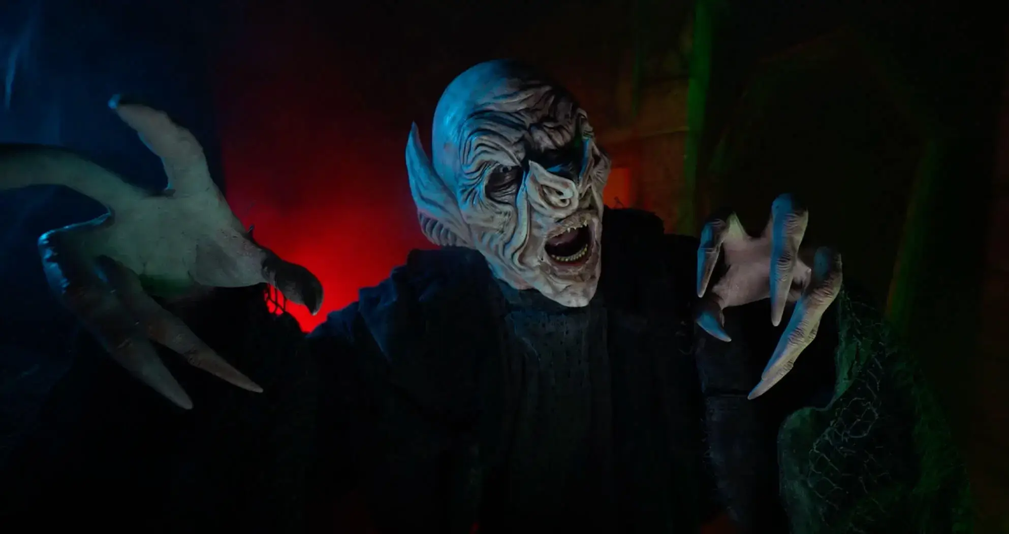 Screaming monster lunges inside Scaregrounds PDX haunted house Oregon